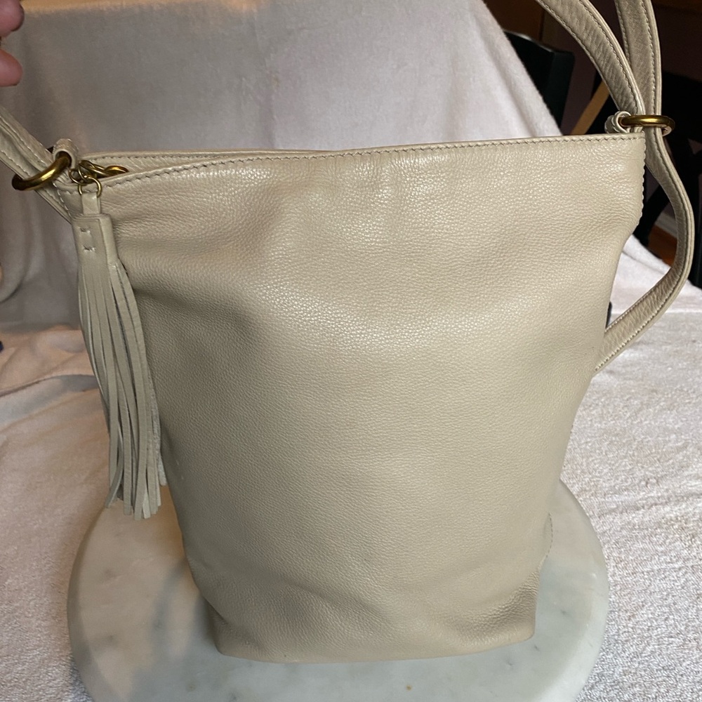 Cream HOBO International Blaze Bucket Bag
